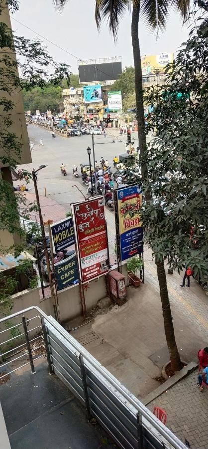 City Palace Hotel होटल सिटी पैलेस Насик Экстерьер фото